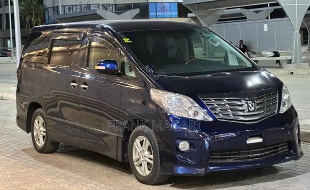 Toyota Alphard 2.4 Petrol FWD 2011 Blue
