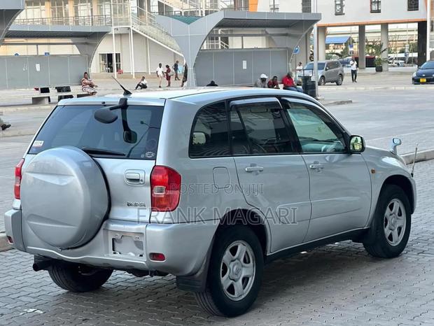 Toyota RAV4 Automatic 2003 Silver
