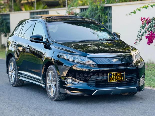 Toyota Harrier 2.0 4WD 2015 Black