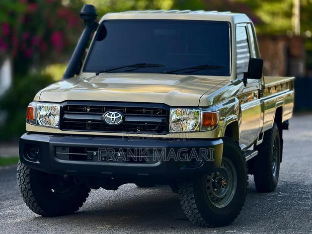 Toyota Land Cruiser 2023 Beige