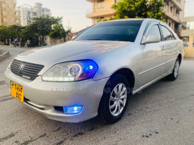 Toyota Mark II 2003 Silver