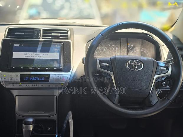 Toyota Land Cruiser Prado 2.7 2020 Black