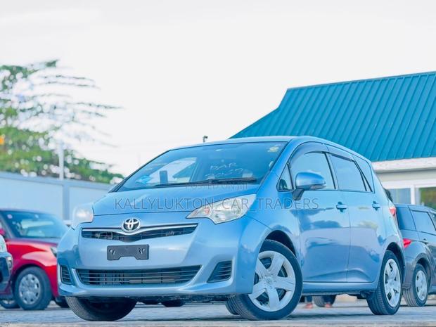 Toyota Ractis 2012 Blue