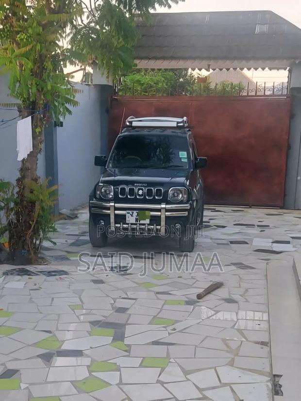 Suzuki Jimny 1.3 2012 Black