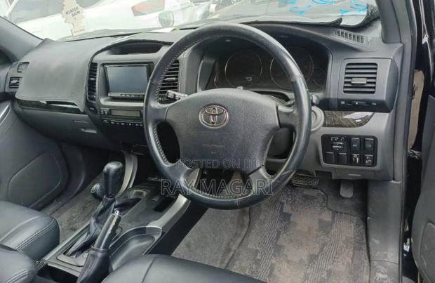Toyota Land Cruiser Prado 2007 Black