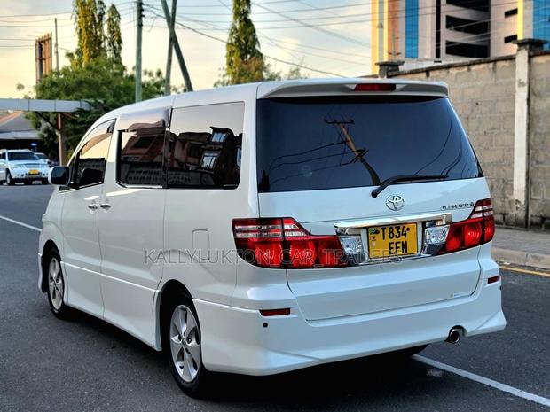 Toyota Alphard 2005 White