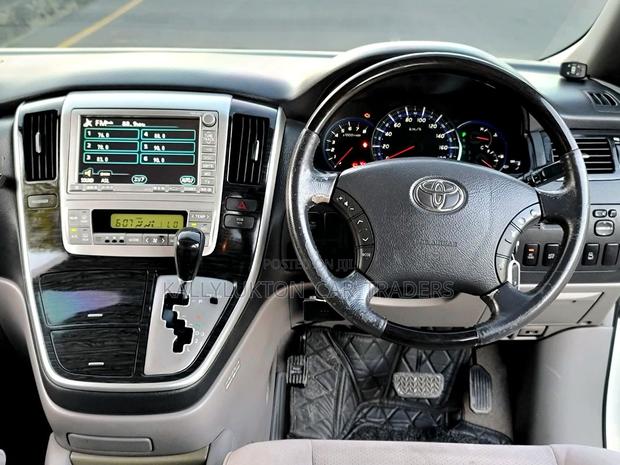 Toyota Alphard 2005 White