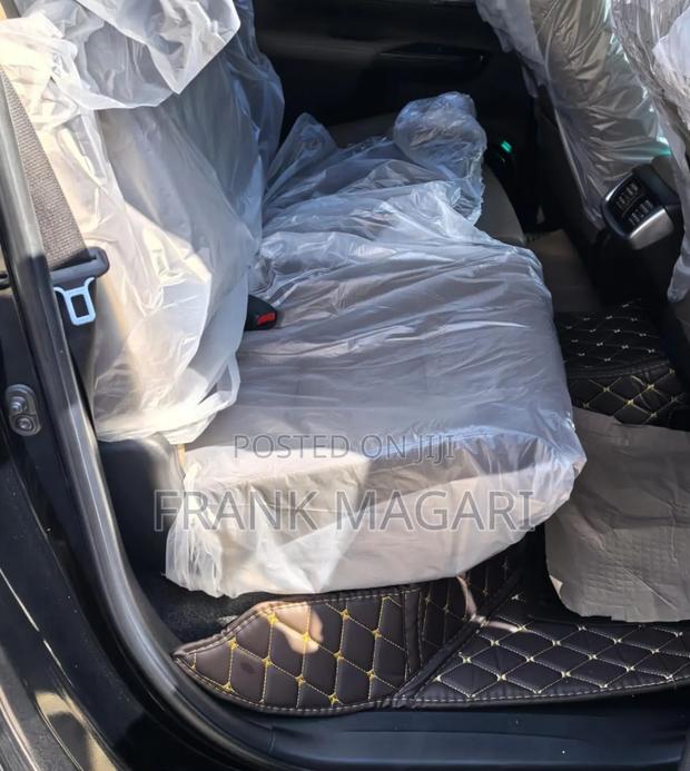 Toyota Hilux 2016 Black