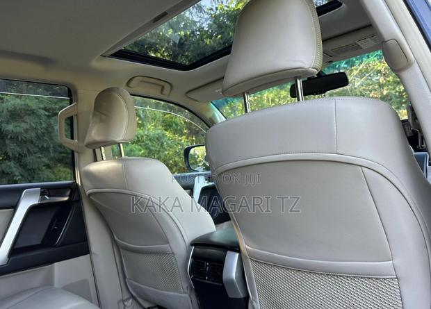 Toyota Land Cruiser Prado 2010 Black