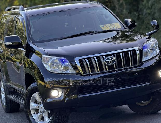 Toyota Land Cruiser Prado 2010 Black