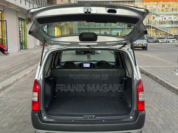Toyota Probox 2014 Silver