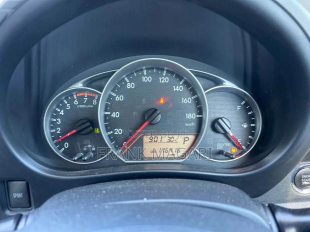 Toyota Ractis 1.5 FWD 2011 Silver