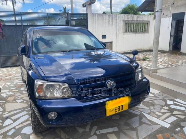 Toyota Kluger 2005 Blue