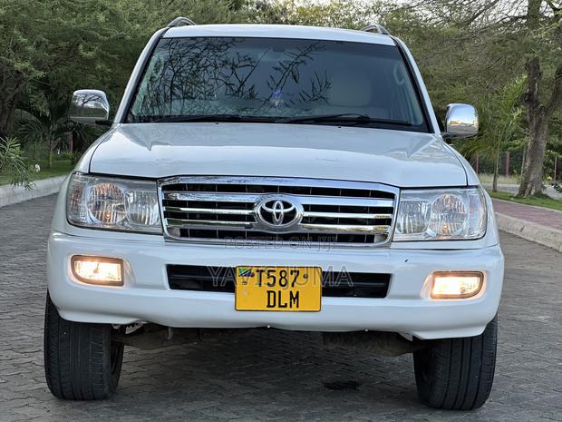 Toyota Land Cruiser 2000 Pearl