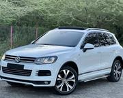 Volkswagen Touareg 2014 White for sale