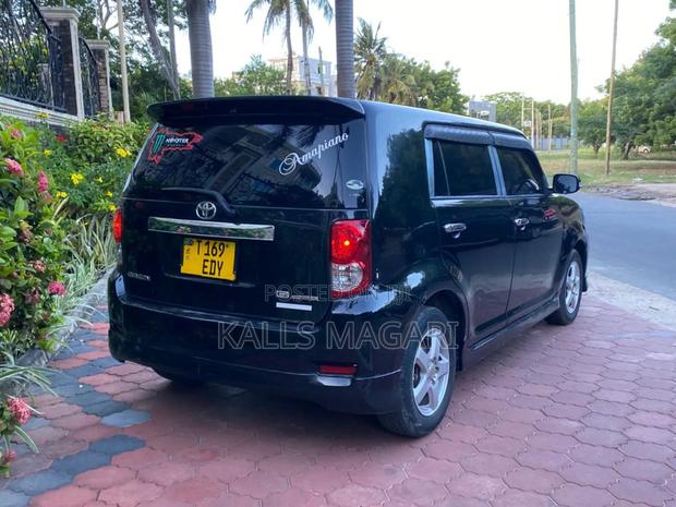 Toyota Corolla Rumion 2008 Black