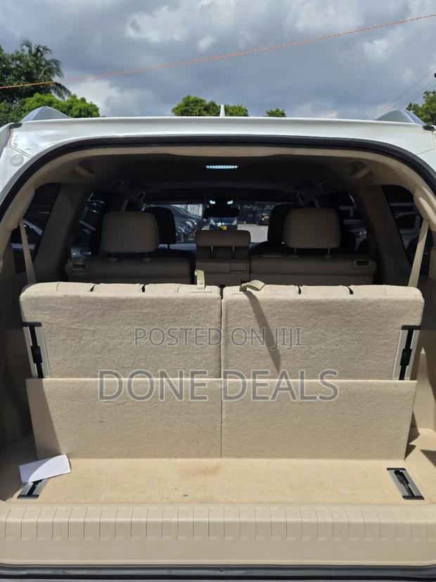 Toyota Land Cruiser Prado 2017 White