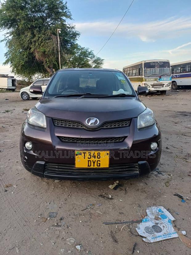 Toyota IST 2007 Purple