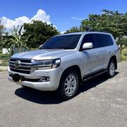 Toyota Land Cruiser 4.5 V8 VXR 2017 Silver for sale