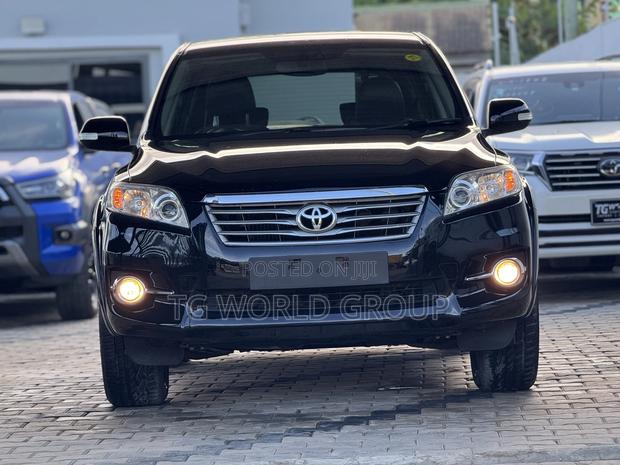 Toyota RAV4 2.5 2011 Black