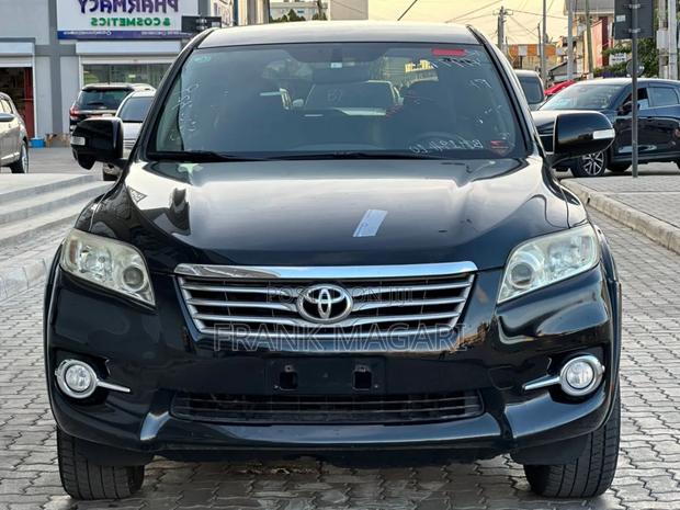 Toyota Vanguard 2010 Black