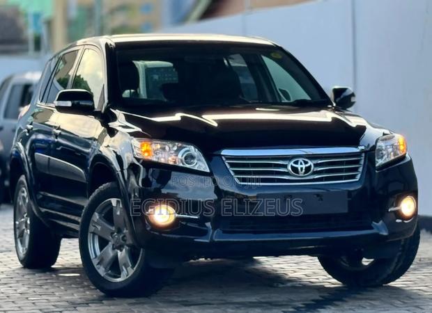 Toyota RAV4 2011 Black