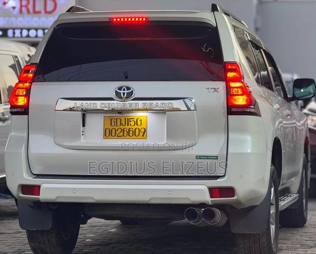 Toyota Land Cruiser Prado 2018 White