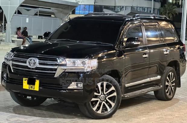 Toyota Land Cruiser 2012 Black