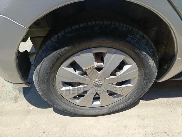 Toyota IST 2004 Silver