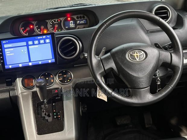 Toyota Corolla Rumion 2010 Black