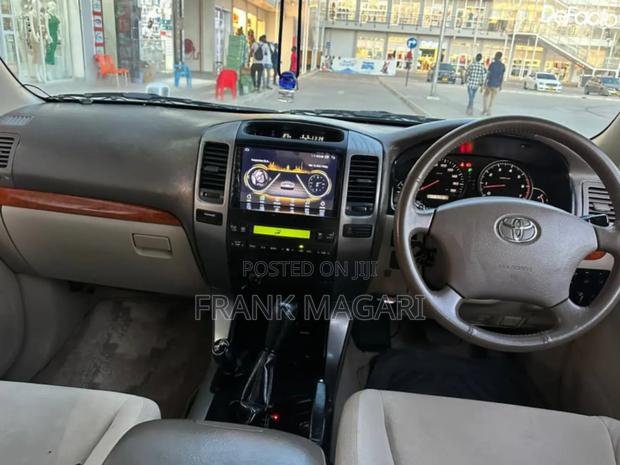 Toyota Land Cruiser Prado 2005 White
