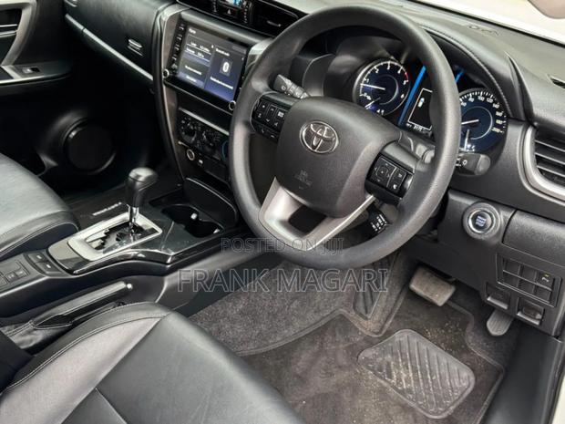 Toyota Fortuner 2023 White