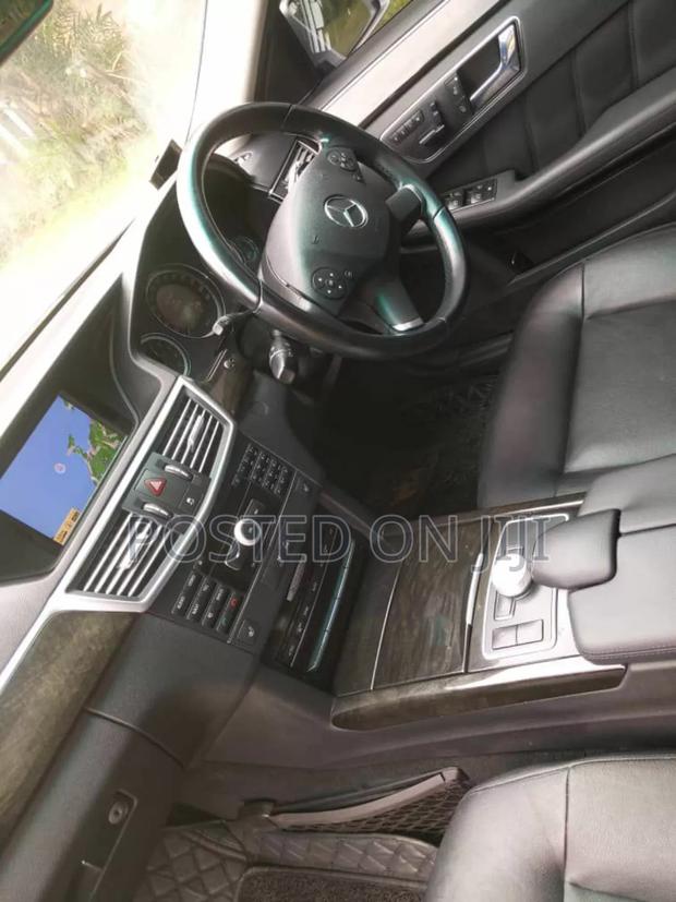 Mercedes-Benz E300 2010 Silver