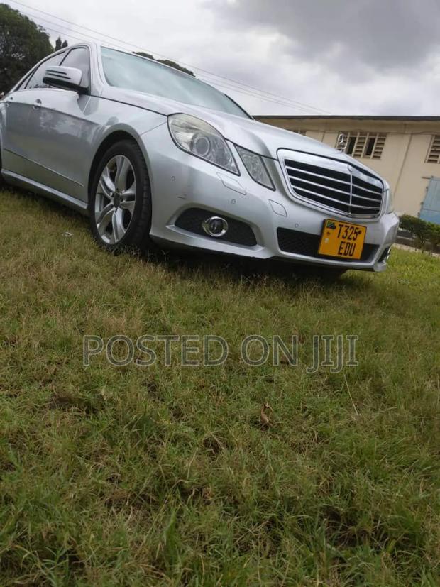 Mercedes-Benz E300 2010 Silver