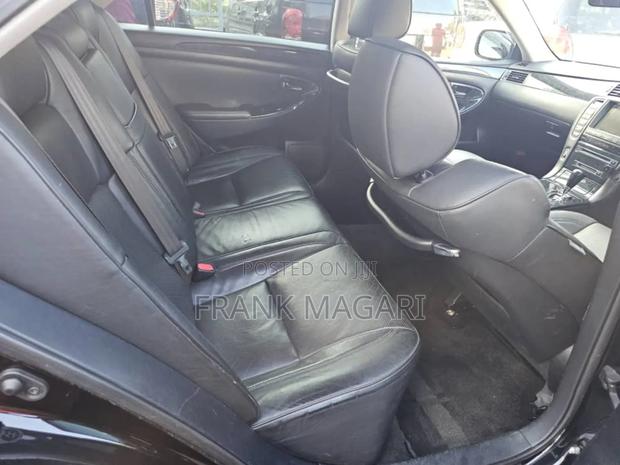Toyota Crown 2006 Black