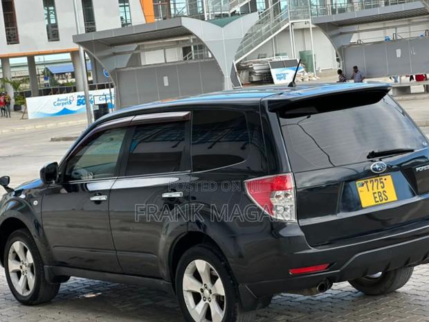 Subaru Forester 2010 Black