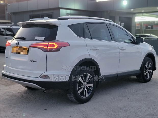 Toyota RAV4 2015 White
