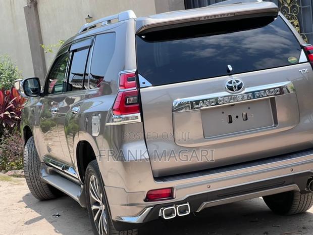 Toyota Land Cruiser Prado 2.8 2019 Gray