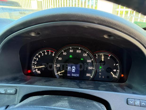 Toyota Crown 2009 White