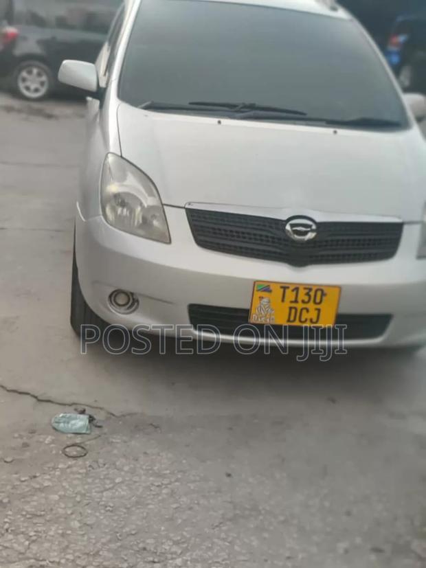 Toyota Corolla Spacio 2003 Gold