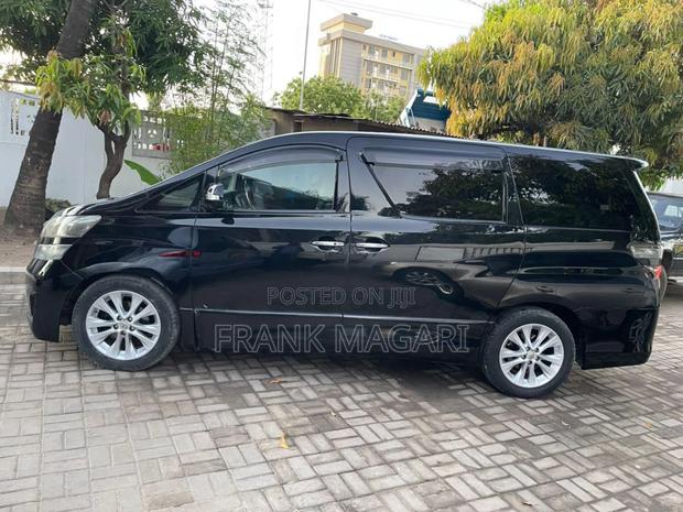 Toyota Vellfire 2009 Black