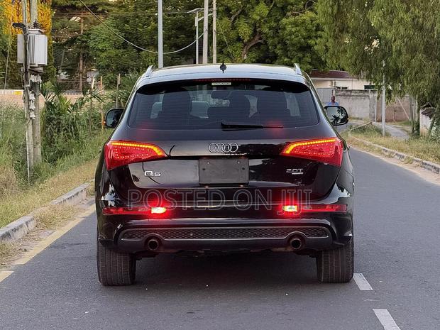 Audi Q5 2.0 TDI Automatic 2011 Black