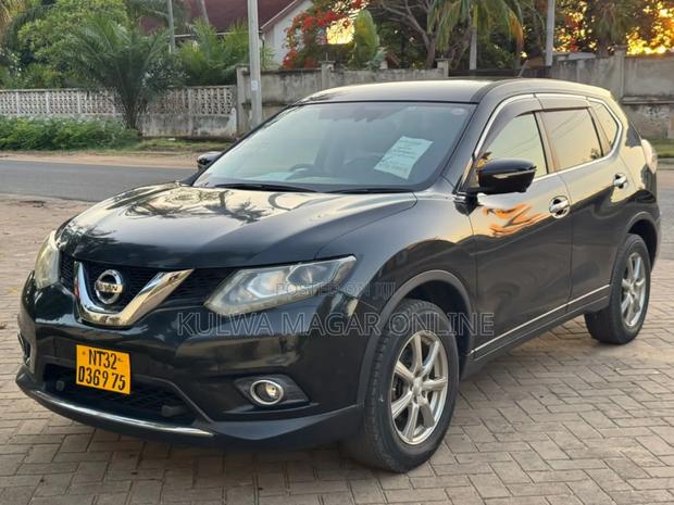 Nissan X-Trail 2015 Black