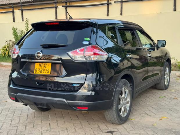 Nissan X-Trail 2015 Black