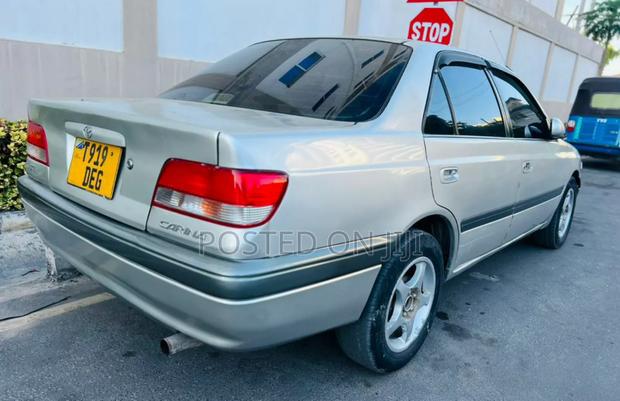 Toyota Carina 1.5 FWD Sedan 1999 Silver