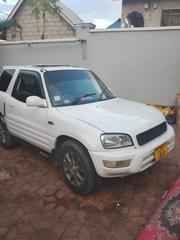 Toyota RAV4 Automatic 2002 White for sale