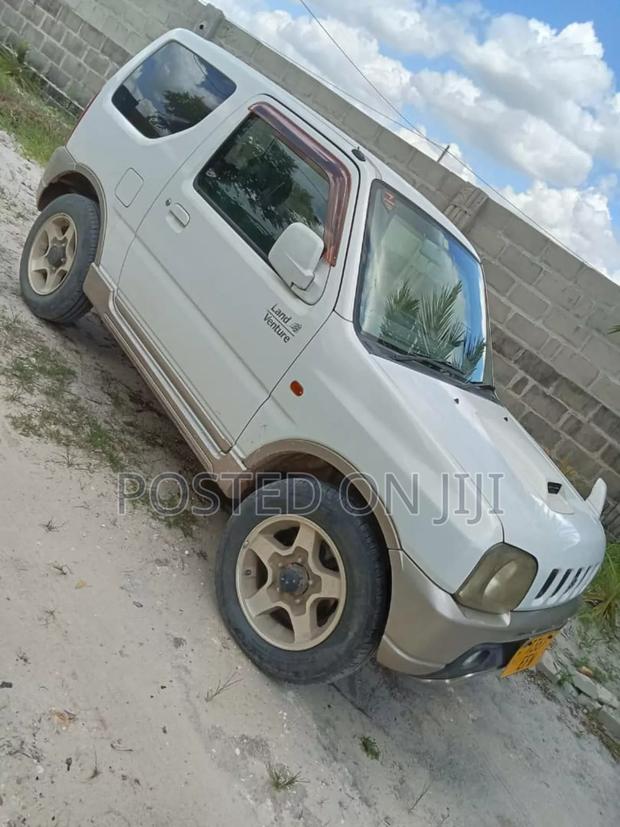 Suzuki Jimny 2005 White