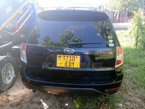 Subaru Forester 2011 Black