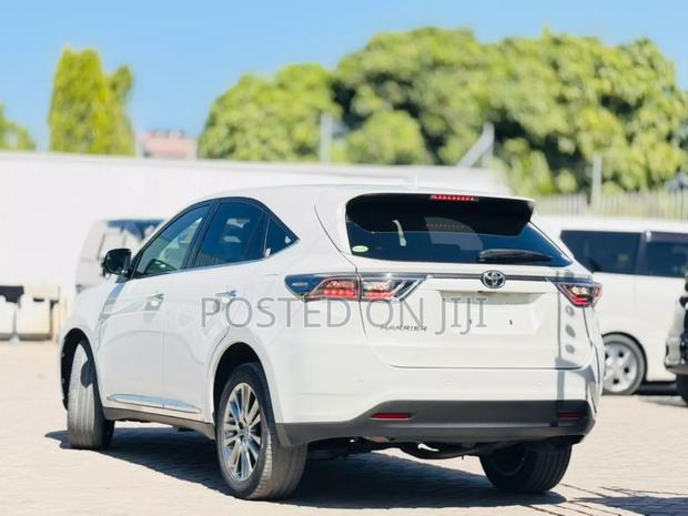 Toyota Harrier 2014 White