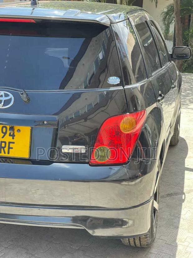 Toyota IST 2004 Black